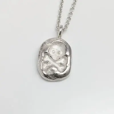 Silberanhänger, 165 Euro, (ohne Kette)